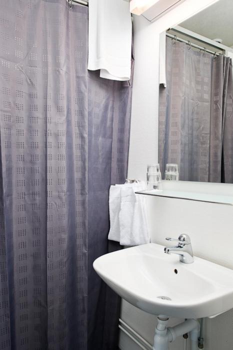 Gaestisbacken Hotel Alfta Bagian luar foto